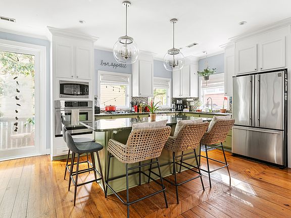 3rd image of 116 Rutledge Ave APT B