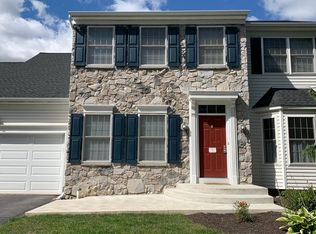 2616 Fieldview Dr, Macungie, PA 18062