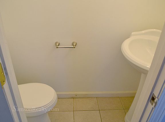 2nd image of 20 Medway St APT 7