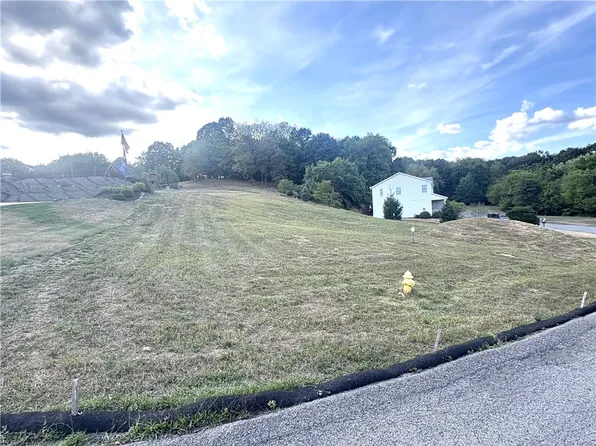 104 Oakland Heights Rd, Monaca, PA 15061