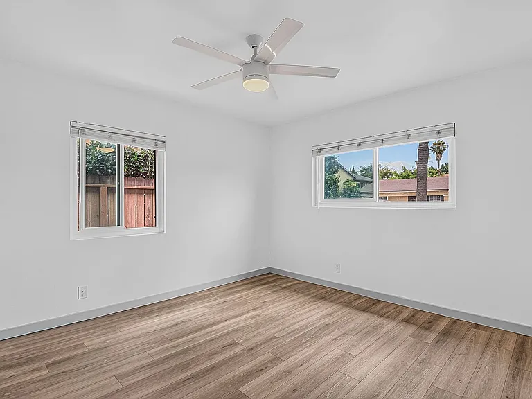 359 East Esther Street — Photo 48