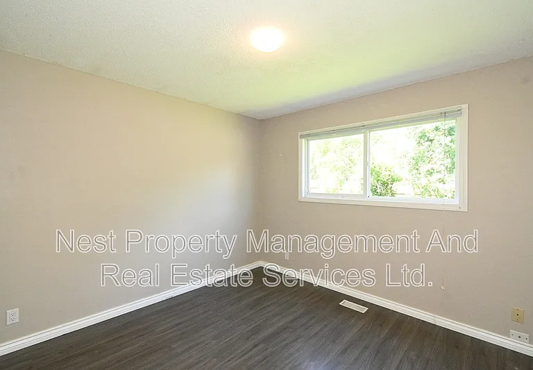 8077 Rochester Cres #A — Photo 11