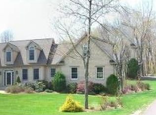 14 Cortland Dr, Tolland, CT 06084