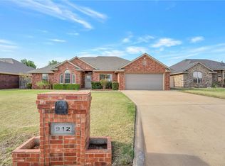 912 Sheryl Ln, Altus, OK 73521