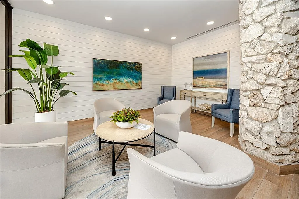 2 bed, 2.0 bath, 1180 sqft, $4,000 — Photo 4
