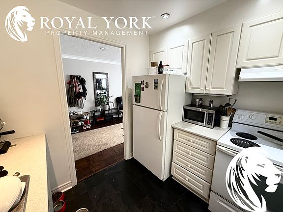 4th image of 9 Kinsdale Blvd #211