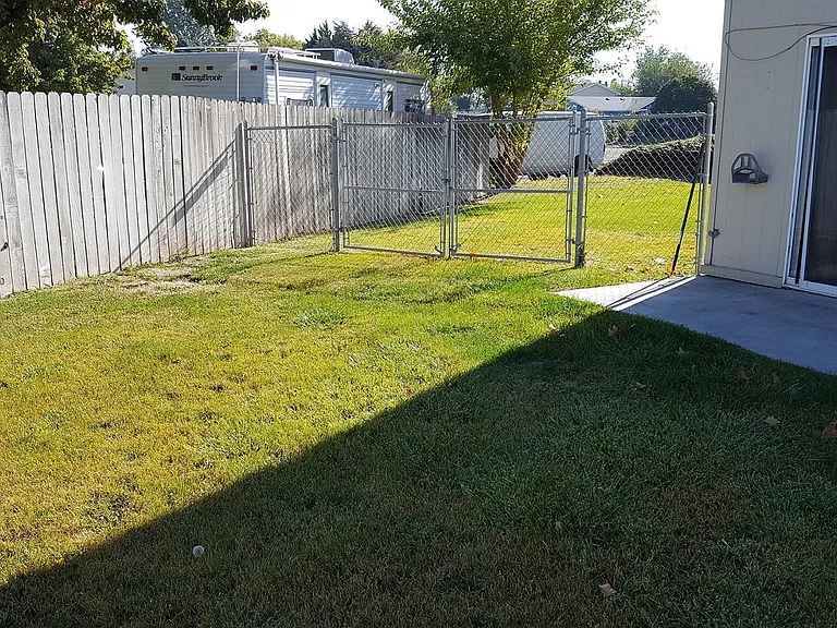 222413 — Photo 12