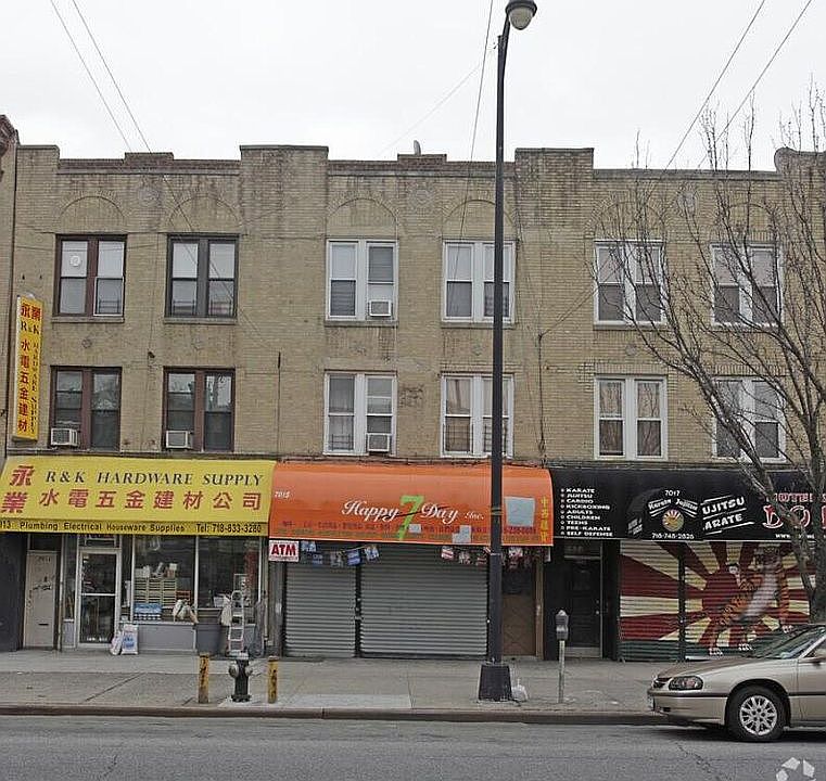 2nd image of 7015 Fort Hamilton Pkwy