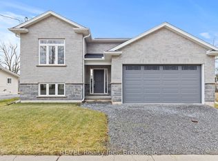 735 Dominion Rd, Fort Erie, ON L2A1G9