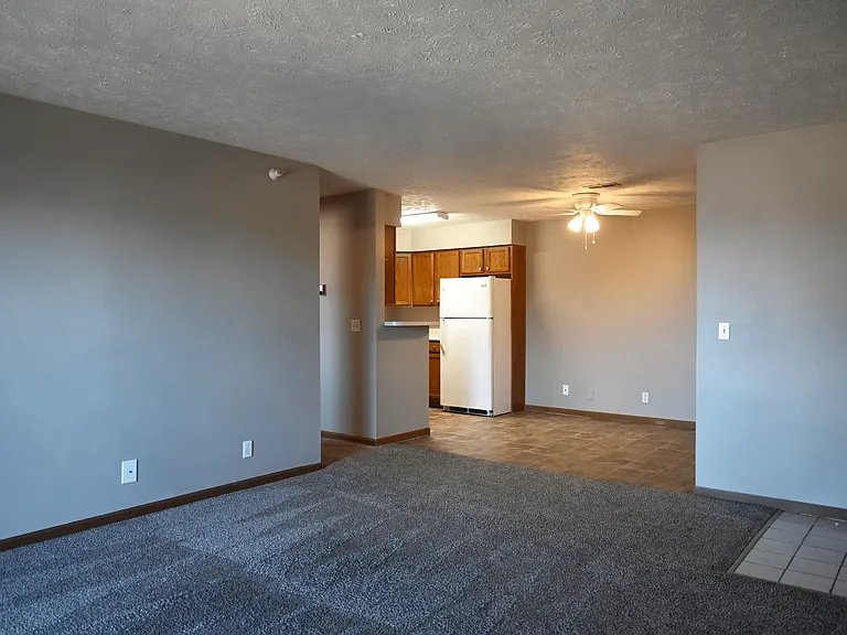 112 E Glenmore Dr — Photo 28