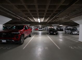 2 Hawthorne Place Pike #262, Boston, MA 02114