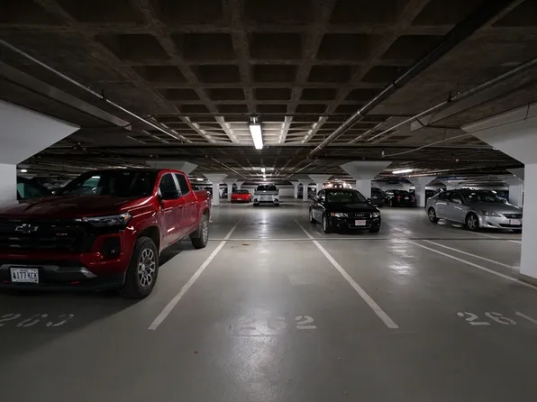 2 Hawthorne Place Pike #262, Boston, MA 02114