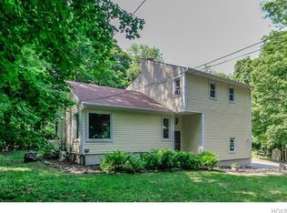 112 Lime Kiln Rd, Suffern, NY 10901