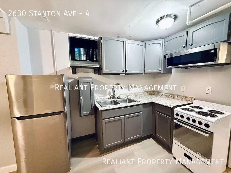 Building Photo - 2630 Stanton Ave #4