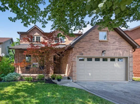 2175 Margot St, Oakville, ON L6H 3M5