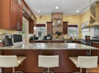 866 E 5th St #3, South Boston, MA 02127