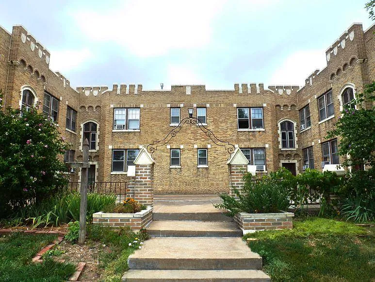 1214 Bellevue Ave