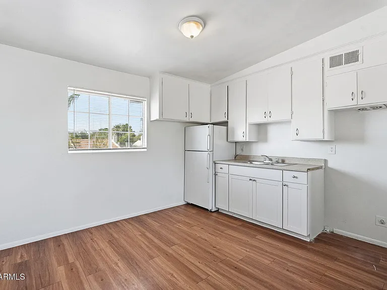 2150 W Missouri Ave #213 — Photo 9