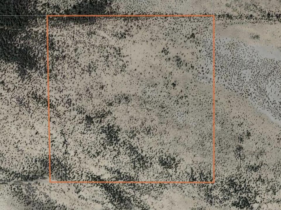 2nd image of 0 W APN#  506-22-010B Road #0