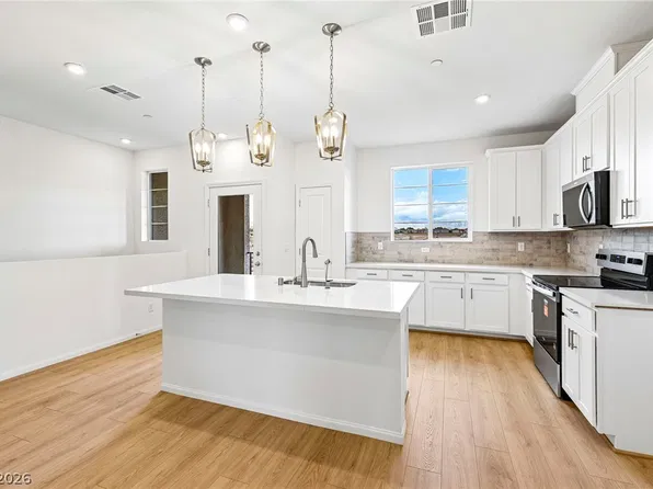 10399 Sapphire Storm St, Las Vegas, NV 89141