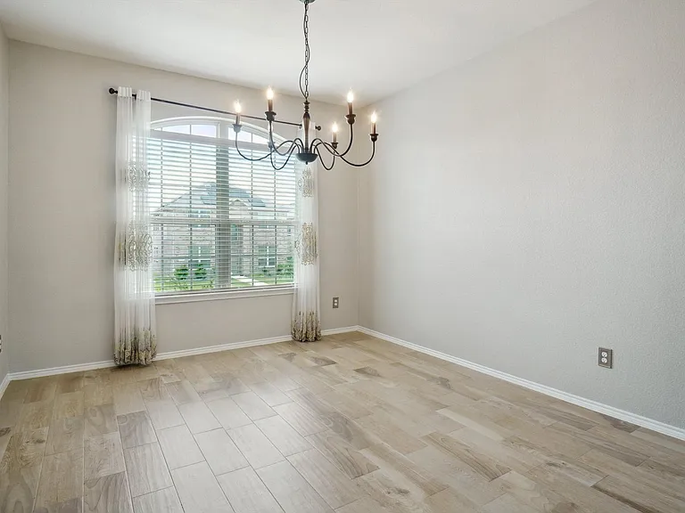 5817 Fir Tree Ln — Photo 7