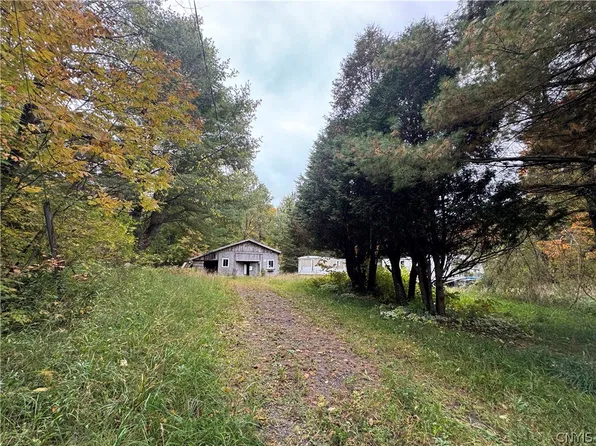 952 Selleck Rd, Colton, NY 13625