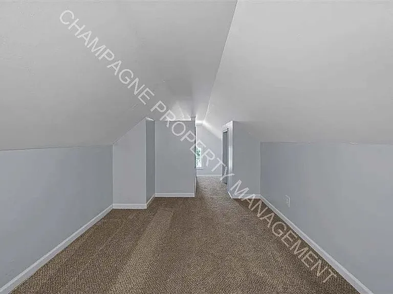 2454 Cypress Ave — Photo 13