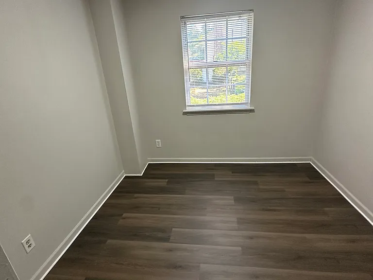 933 Rock Creek Rd — Photo 8