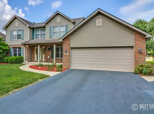 213 Cambridge Ct, Oswego, IL