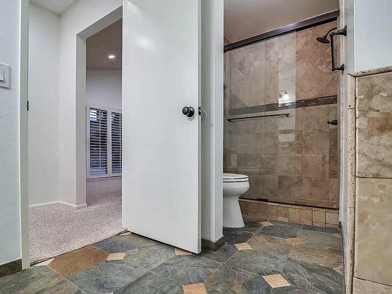 929 Darlene Ct — Photo 33