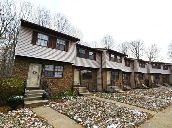 1422 Larain Dr, Michigan City, IN 46360