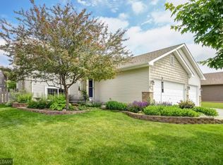 1118 Lorraine Ct, Carver, MN 55315