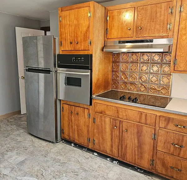 71 Prospect St — Photo 2