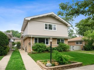 7624 Kilbourn Ave, Skokie, IL 60076