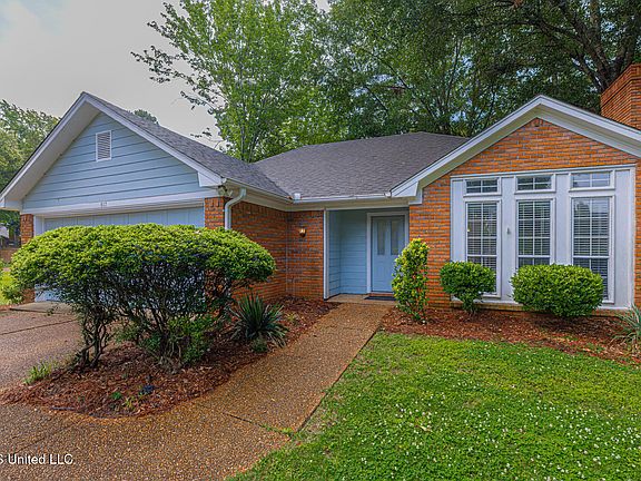 2nd image of 817 Pickford Point