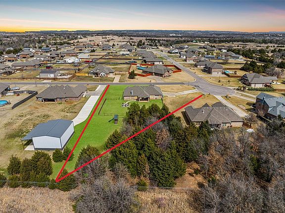 2nd image of 1487 Bridge St