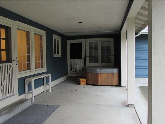 5th image of 22526 Hickory Way
