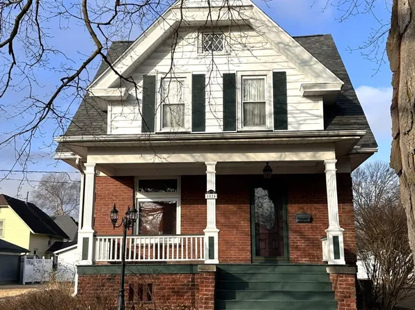 1024 Bateman St, Galesburg, IL 61401