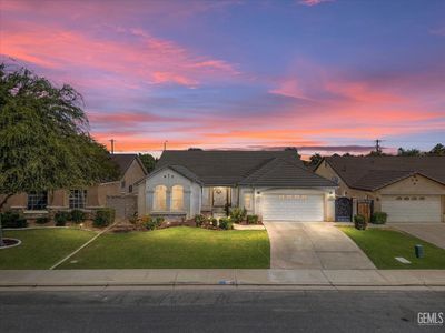 110 Emerald Isle Way, Bakersfield, CA, 93314