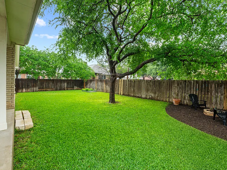 2915 Stonecreek Dr — Photo 22