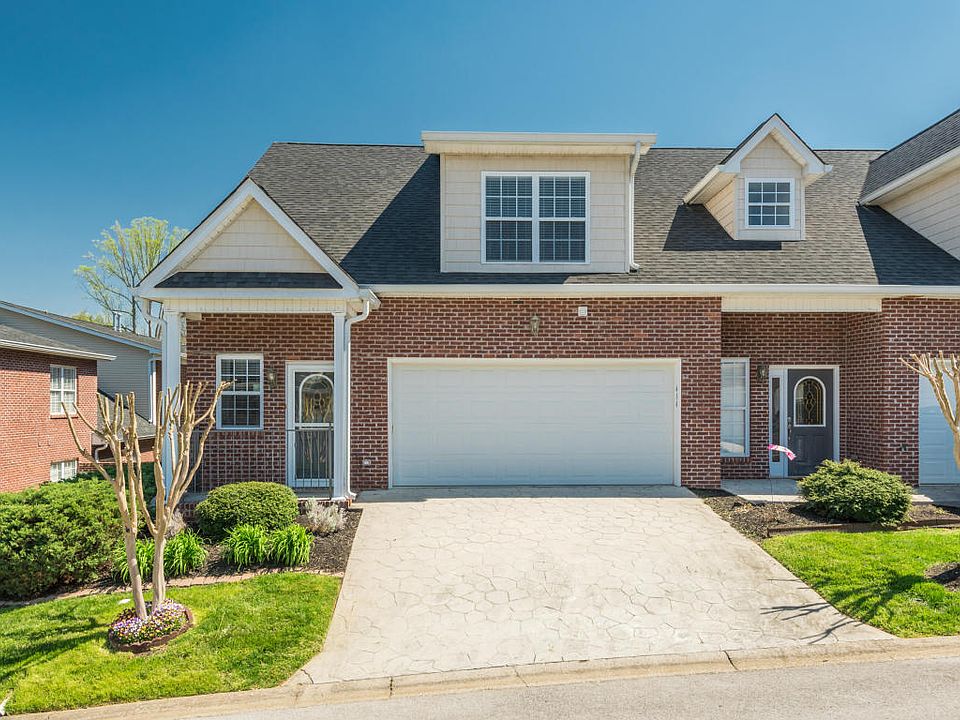 1st image of 636 Yorkland Way