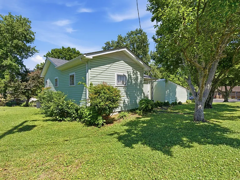 3007 Dabbs Ave — Photo 4