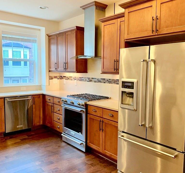 1st image of 1329 Brooklyn Walk NE #175