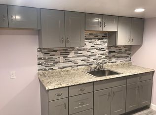 100 Anna Ave, Waterbury, CT 06708