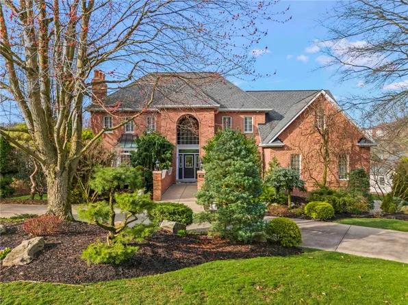 428 Ironwood Dr, Canonsburg, PA 15317