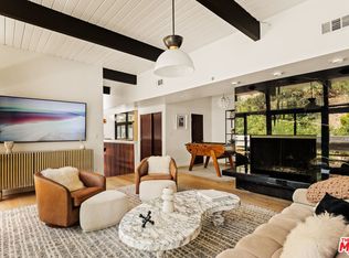 3905 Pacheco Dr, Sherman Oaks, CA 91403
