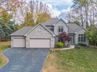 5196 E Forest Trl, Rockford, IL 61109