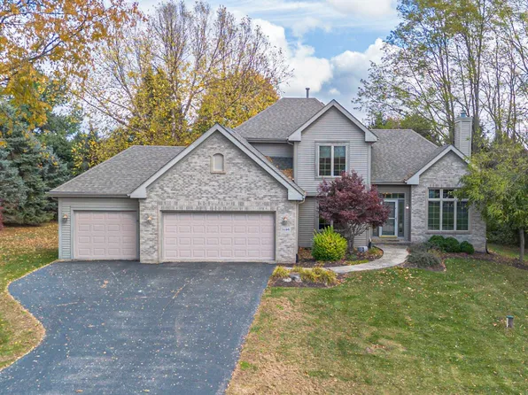 5196 E Forest Trl, Rockford, IL 61109