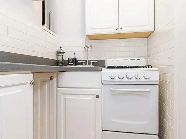 41 Jane Street 5B image 6 of 7