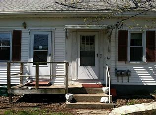 196 Simmonsville Ave, Johnston, RI 02919